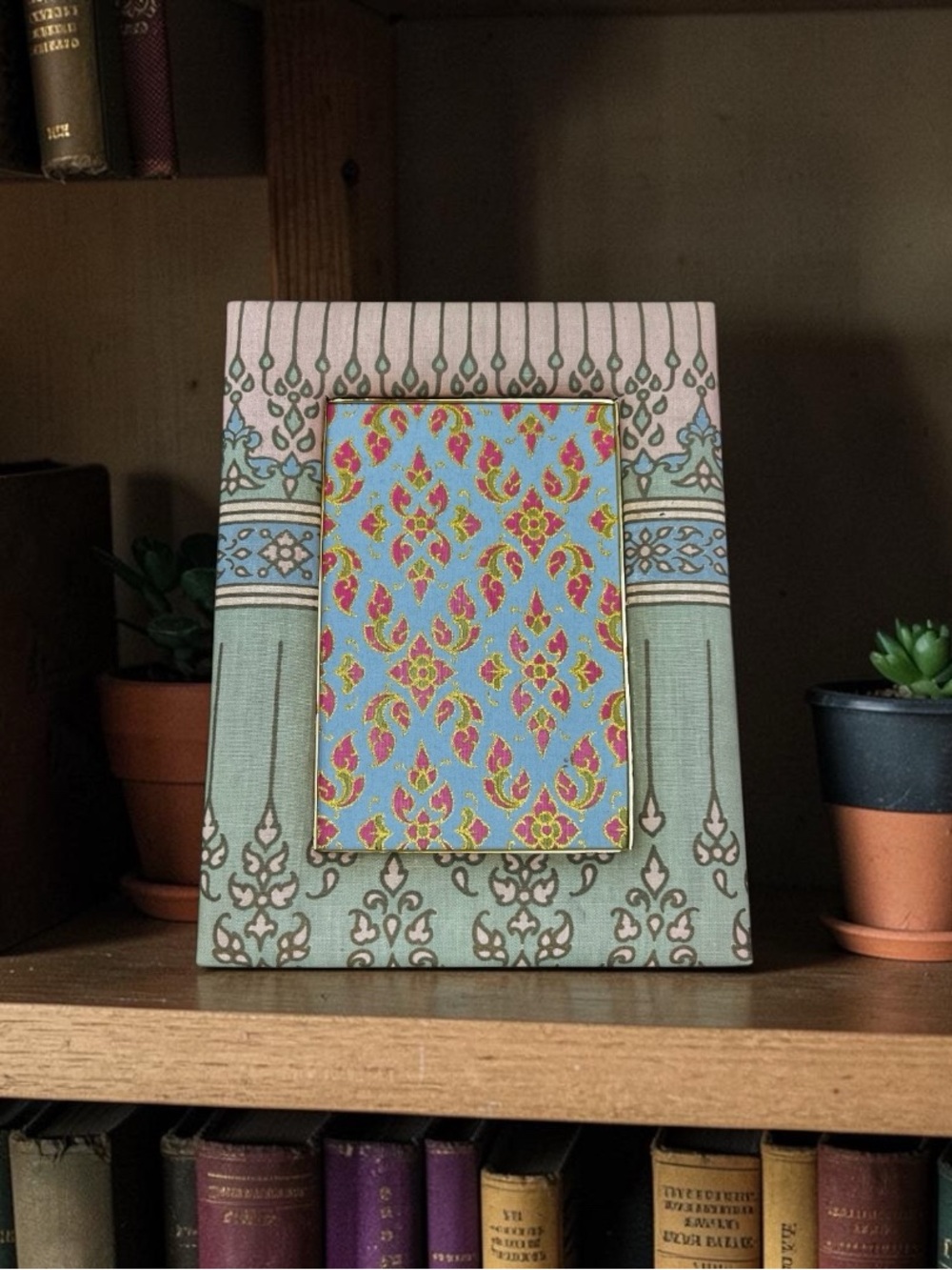 Cushion Fabric Photo Frame Stand Vintage Photo Size 4.5X6.5 Pink Sage Preowned